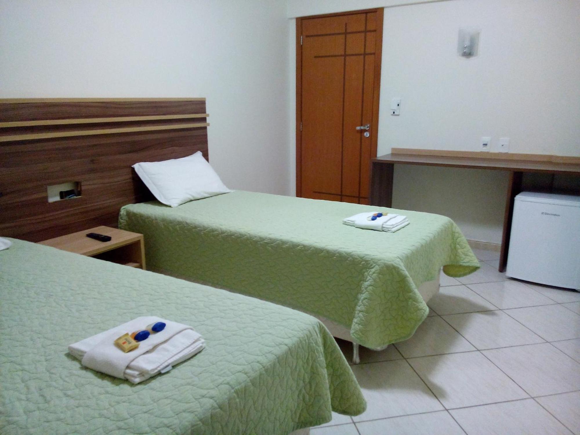 Hotel Dom Baroni Guarapuava Oda fotoğraf