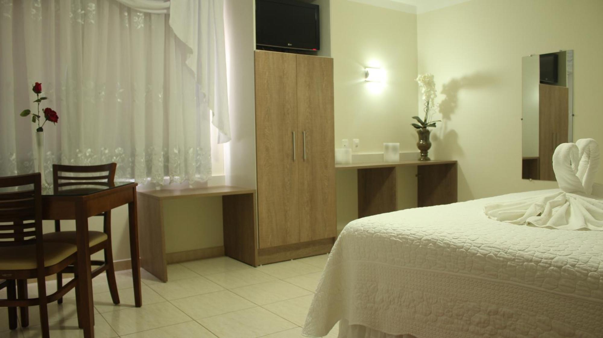 Hotel Dom Baroni Guarapuava Oda fotoğraf